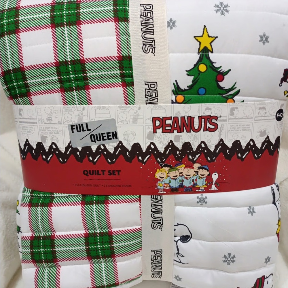Peanuts Holiday Quilt Set-NWT